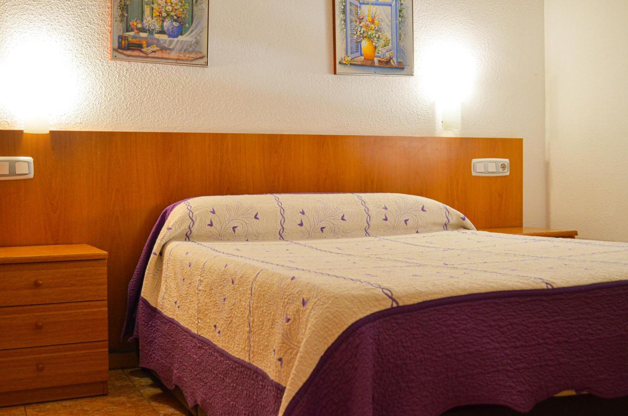 Hostal Gran Via Levante تورّيفيِخا المظهر الخارجي الصورة